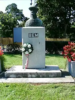 Pomnik Bema w Verpelét