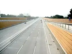 Widok na A113 ze zjazdu "Stubenrauchstraße"
