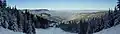 Zachodnia część Beskidu Morawsko-Śląskiego w zimie (panorama z okolic schroniska Severka)