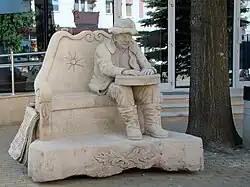 Pomnik w Biłgoraju, nawiązujący do sitarskich tradycji miasta.