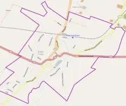 Mapa konturowa Białej Piskiej, blisko centrum na lewo znajduje się punkt z opisem „Parafia Świętego Andrzeja Boboli”