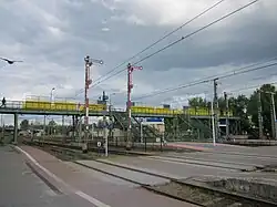 Sygnalizacja kształtowa na stacji.