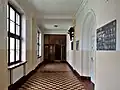 Korytarz na pierwszym piętrze w członie środkowo-zachodnim