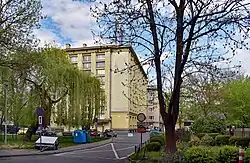 Os. Hutnicze 7Dawna drukarnia, obecnie (2021) mieszkania.