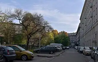 Wnętrze osiedla, od lewej os. Centrum C 10, 1, 9.