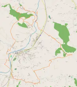 Mapa konturowa Bobowej, po lewej nieco na dole znajduje się punkt z opisem „Parafiapw. Wszystkich Świętychw Bobowej”