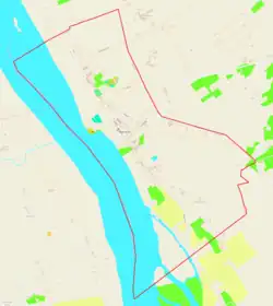 Mapa konturowa Bobrowników, blisko centrum na lewo znajduje się punkt z opisem „Zamek w Bobrownikach”