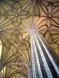 Żebra tworzące fantastyczne rysunki na sklepieniu, scalają sklepienie w jeden rysunek