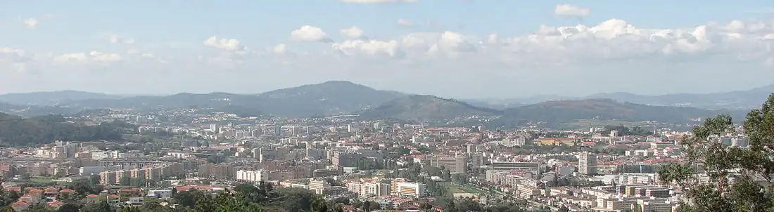 Braga w dolinie rzeki Este.