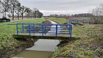 droga do Rogit – struga położona wyżej niż pola