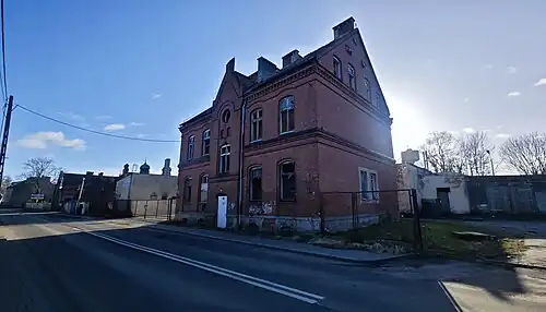 Niszczejący budynek byłej rzeźni