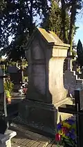 Nagrobek neogotycki z XIX w.