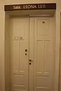 Drzwi do sali Leona Leji