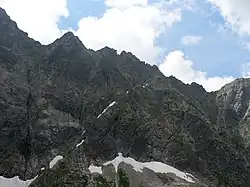 Wielka Wołowa Szczerbina druga od lewej – widok z Buli pod Rysami