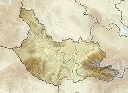 Mapa konturowa obwodu Kiustendił, na dole nieco na prawo znajduje się punkt z opisem „Stobski piramidi”