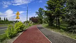 Droga rowerowa i ścieżka spacerowa Bulwaru w Parku Sieleckim