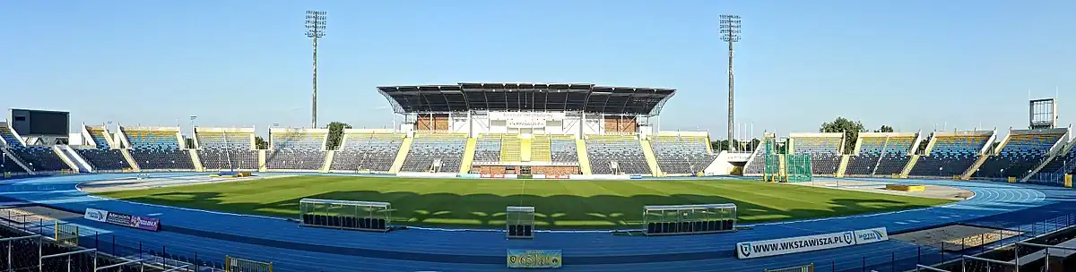 Panorama stadionu z widokiem na trybunę B