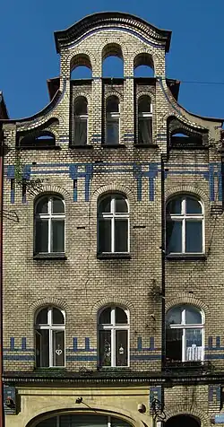 Szczyt elewacji południowej (2020)