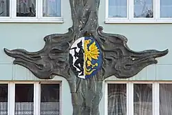 Herb Bytomia, fasada kamienicy, Rynek 24 w Bytomiu (2020)