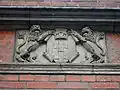 Herb Gdańska, jedna z kamiennych płaskorzeźb