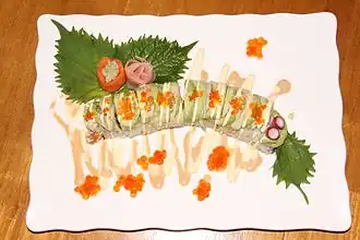 Zachodnia wersja sushi Caterpillar Roll