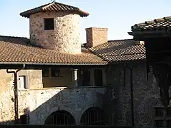 Zamek Petit Perron, 2009