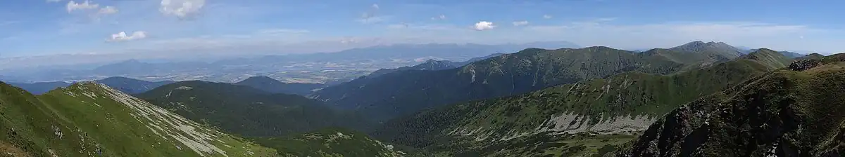 Panorama widokowa na Krížską dolinę ze szczytu Chabenec