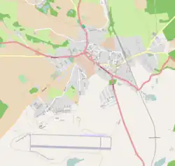 Mapa konturowa Chojny, u góry znajduje się punkt z opisem „Platan Olbrzym”