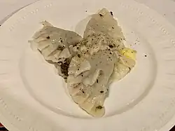 Pierogi z kapustą kiszoną i grzybami