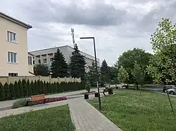 Skwer przed Centrum Nadania Usług Administracyjnych(ul. Czuprynki 85)