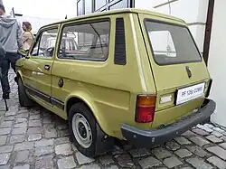 Polski Fiat 126p Kombi - tył
