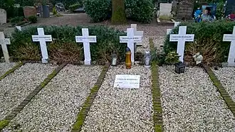 Groby polskich żołnierzy na cmentarzu Begraafplaats St Barbara