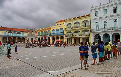 Kamienice przy Plaza Vieja﻿(inne języki)