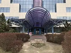 Wejście do strony ul.&nbsp;Wołoskiej