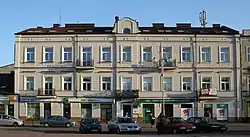 Zabytkowa kamienica z nr 9-10