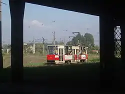 Skład dwóch wagonów typu 105Na linii nr 2 na pętli „Raków dworzec PKP”