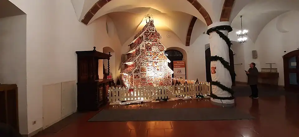 Olbrzymi piernikowy dom, Niemcy, Allgäu, ratusz w Memmingen