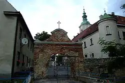 Brama byłego klasztoru Cystersów