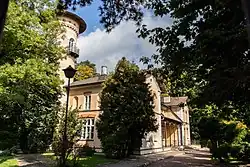 Willa „Foksal” znajdująca się w sąsiedztwie parku