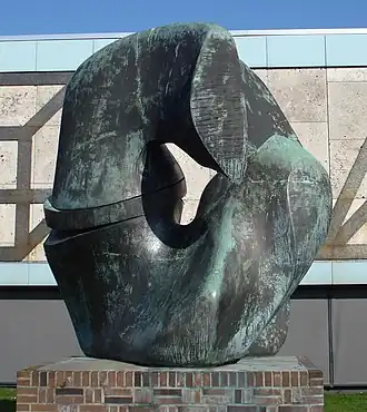 Henry Moore, Large locking piece