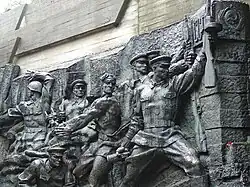 Rzeźba przedstawiający radzieckich żołnierzy i oficerów