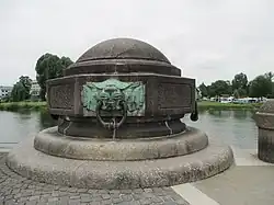 Jeden z kamiennych polerów