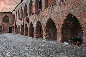 Zabudowania kolegiackie