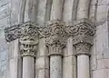 Dekoracja kapiteli kolumn portalu północnego