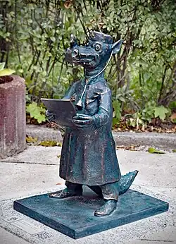 „Smok lekarz” przed budynkiem dawnego Szpit. Uniwersyteckiego