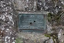 Znak wysokiej wody z 1934 przy Drodze Pienińskiej