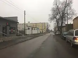 Ulica Dworcowa w ciągu DW 255, widok na wschód