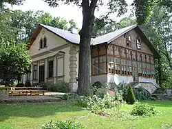 Elewacja południowa przed rozbudową (2007)