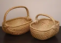 Dwa typy koszy leszczynowych z Zawadki Osieckiej