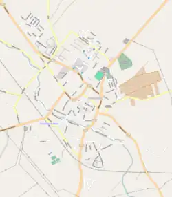 Mapa konturowa Dzierżoniowa, blisko centrum na lewo znajduje się punkt z opisem „Zakłady Radiowe „Diora””